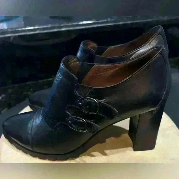 John Baker shoes, 3” heels, professional; Size: 7.5 Steampunk,Chic, quiet luxury - Picture 5 of 10